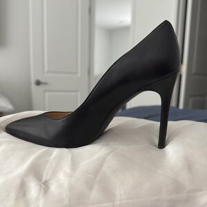 Jessica Simpson Classic Black Heels